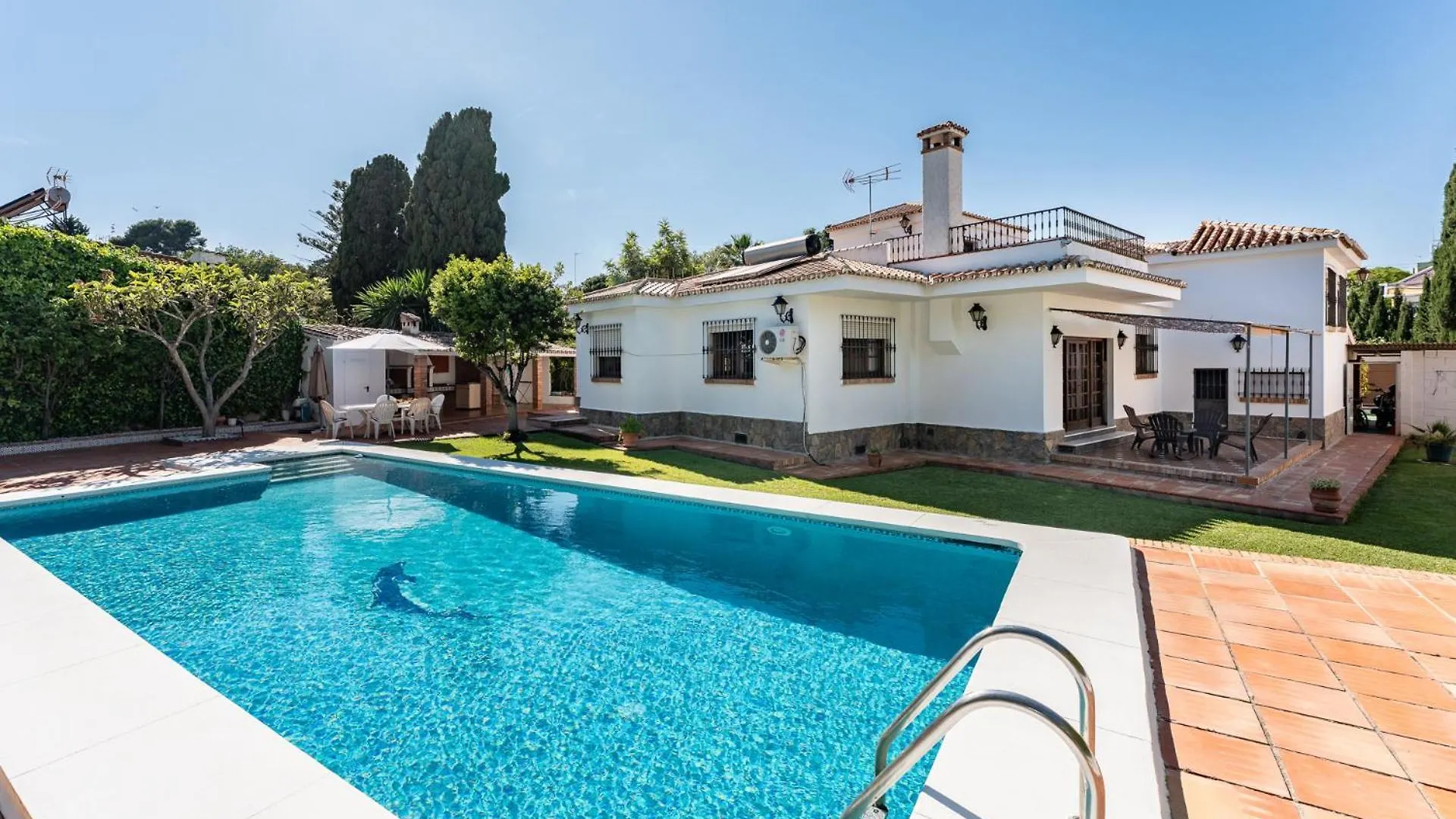 Villa Con Piscina En Churriana location