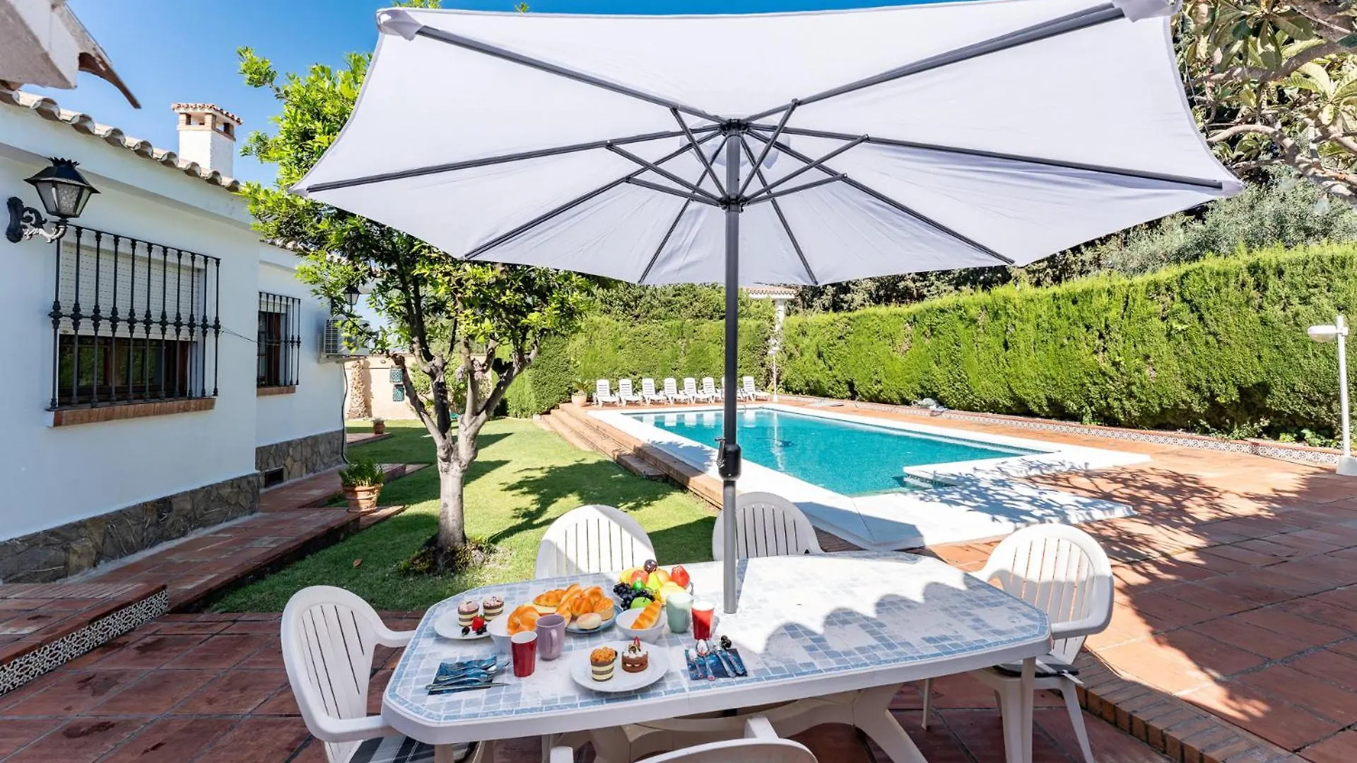Holiday home Villa con piscina en Churriana Malaga