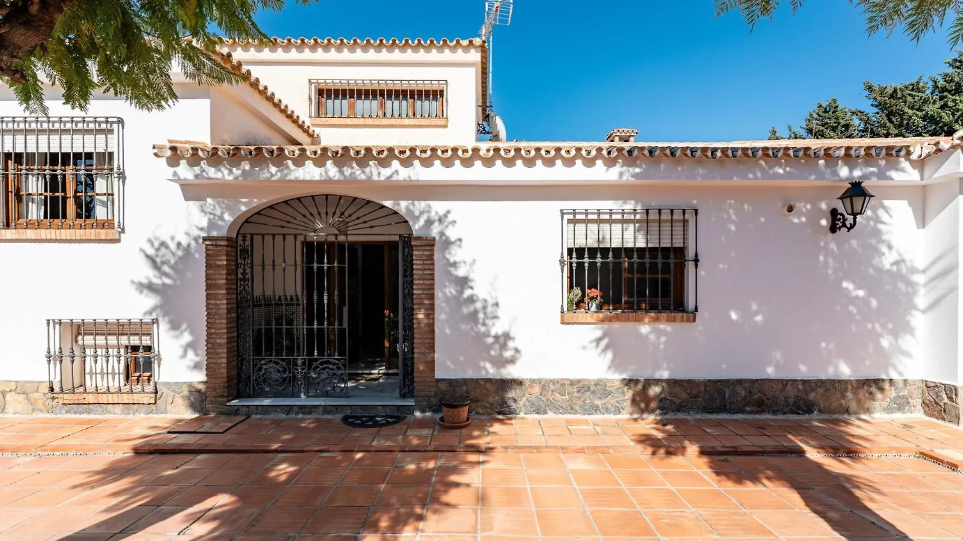 Villa con piscina en Churriana Malaga 0*,  Spain