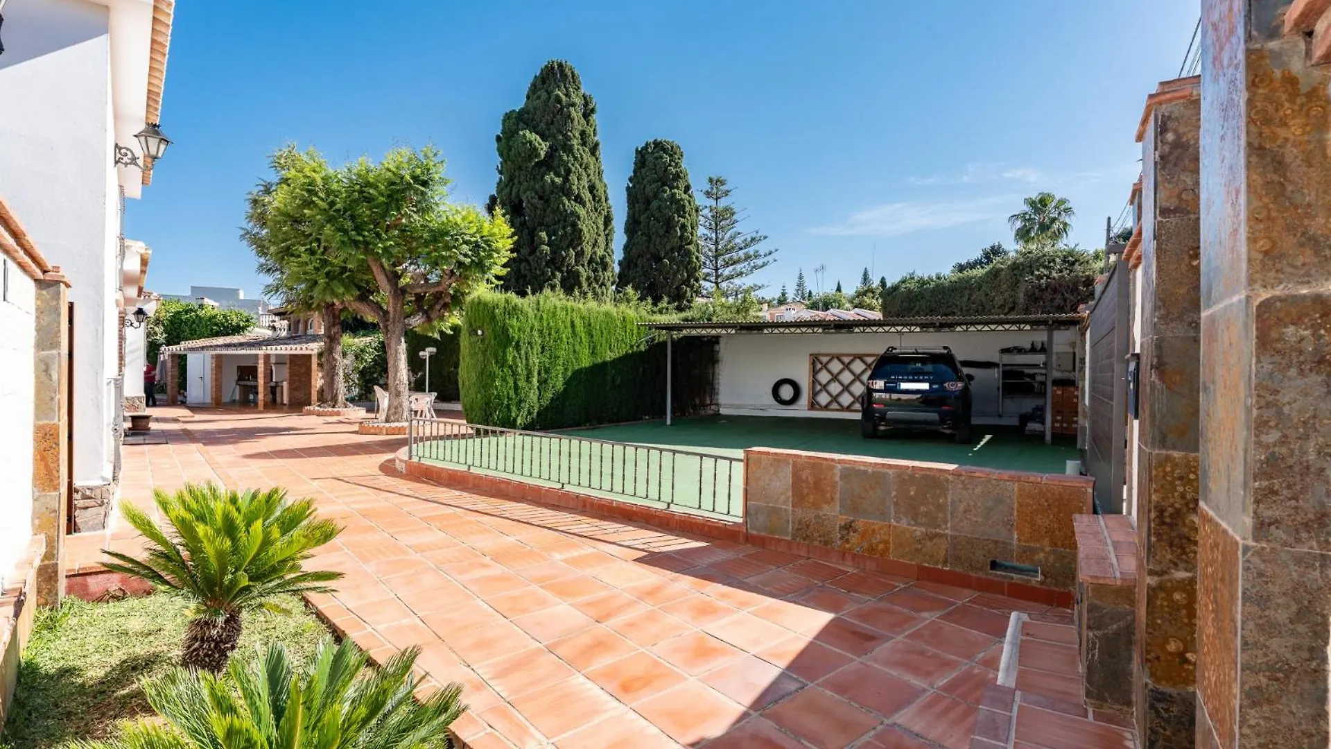 Villa con piscina en Churriana Malaga